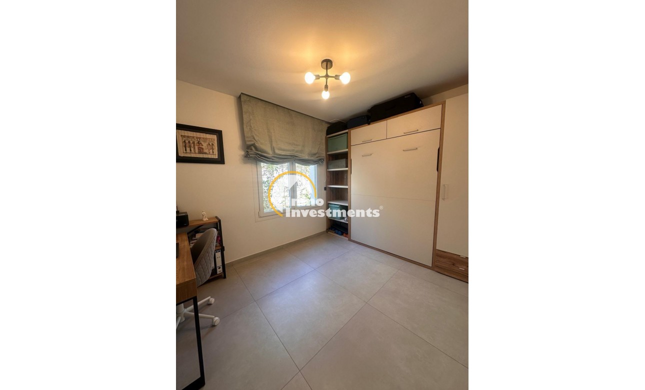 Resale - Villa - Algorfa