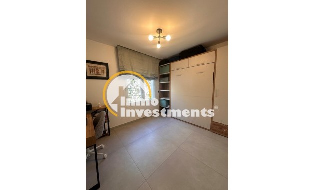 Resale - Villa - Algorfa