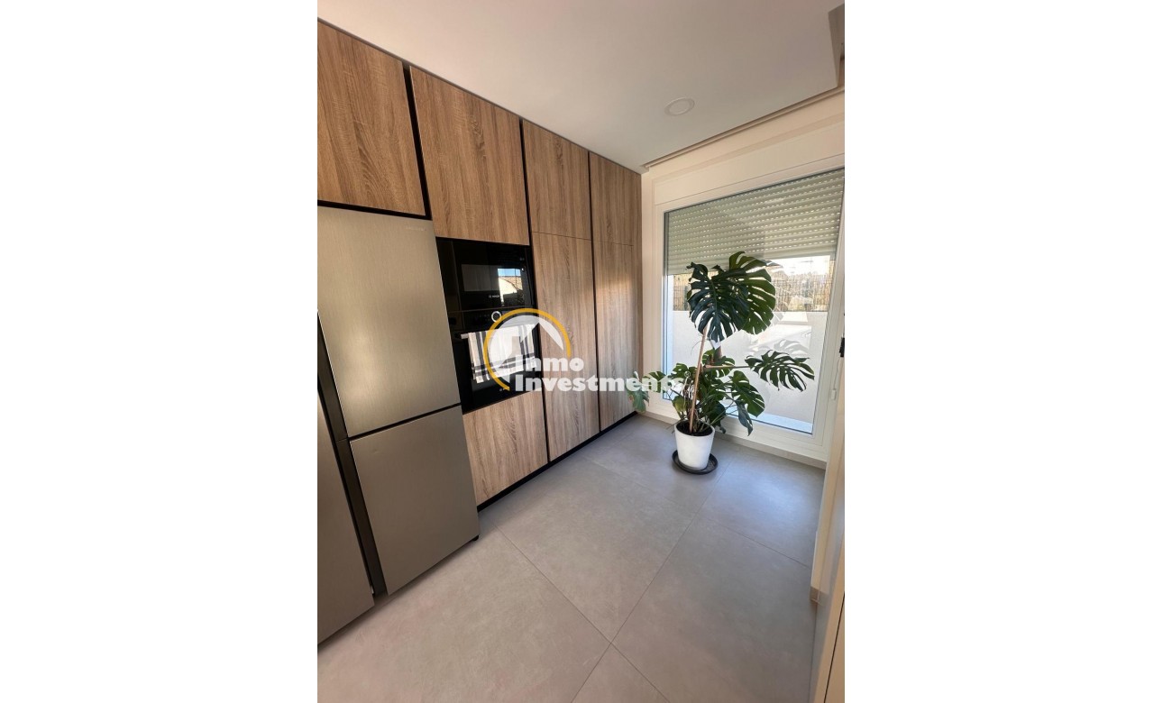 Resale - Villa - Algorfa