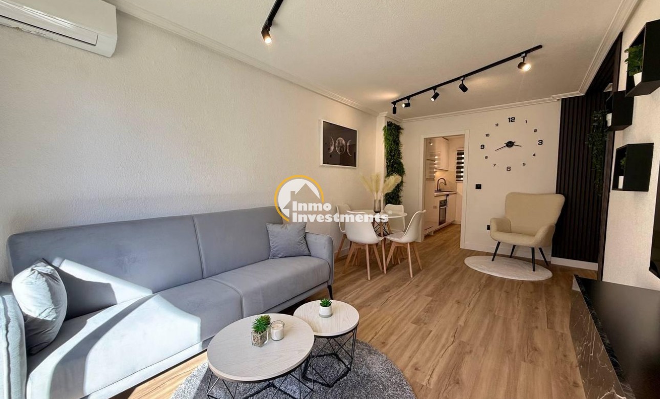 Resale - Apartment - Torrevieja - Playa del Cura