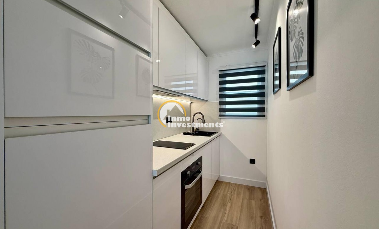 Resale - Apartment - Torrevieja - Playa del Cura