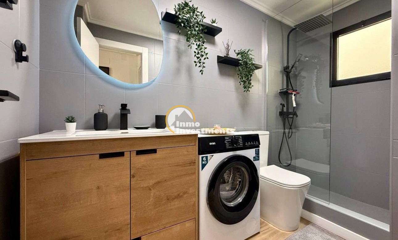 Resale - Apartment - Torrevieja - Playa del Cura