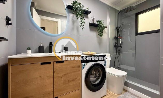 Resale - Apartment - Torrevieja - Playa del Cura