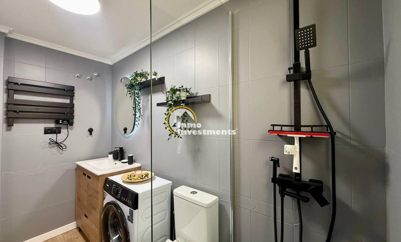 Resale - Apartment - Torrevieja - Playa del Cura