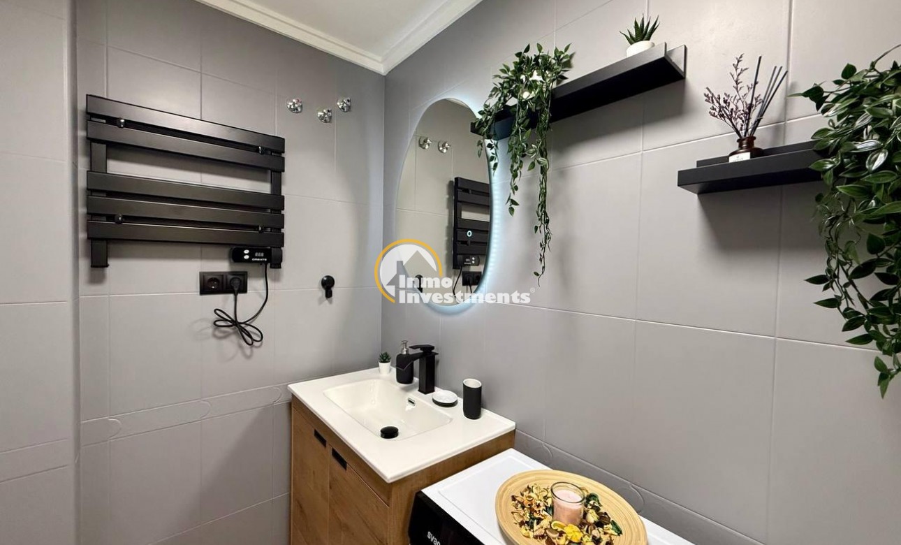 Resale - Apartment - Torrevieja - Playa del Cura