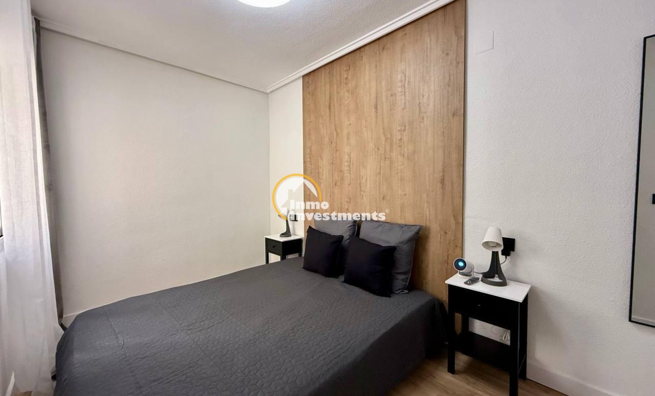 Resale - Apartment - Torrevieja - Playa del Cura