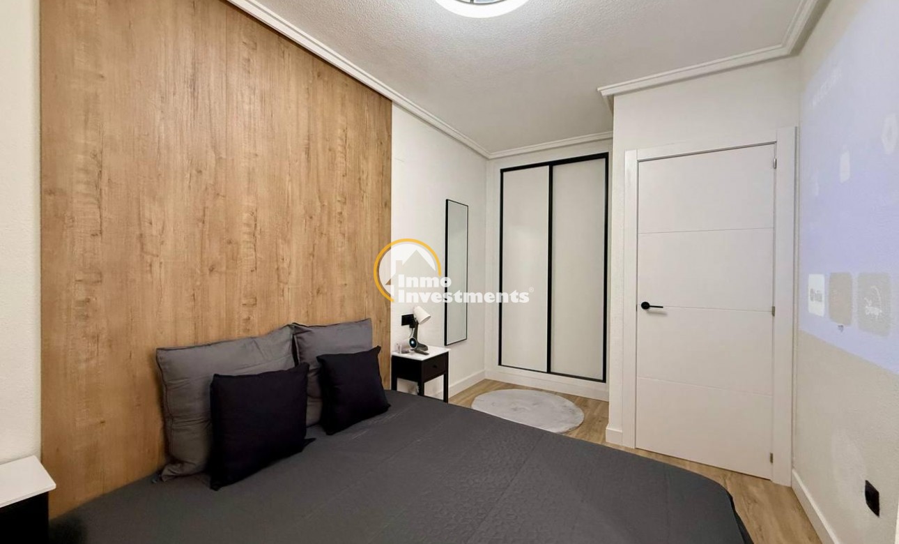 Resale - Apartment - Torrevieja - Playa del Cura