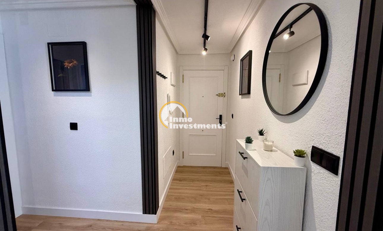 Resale - Apartment - Torrevieja - Playa del Cura