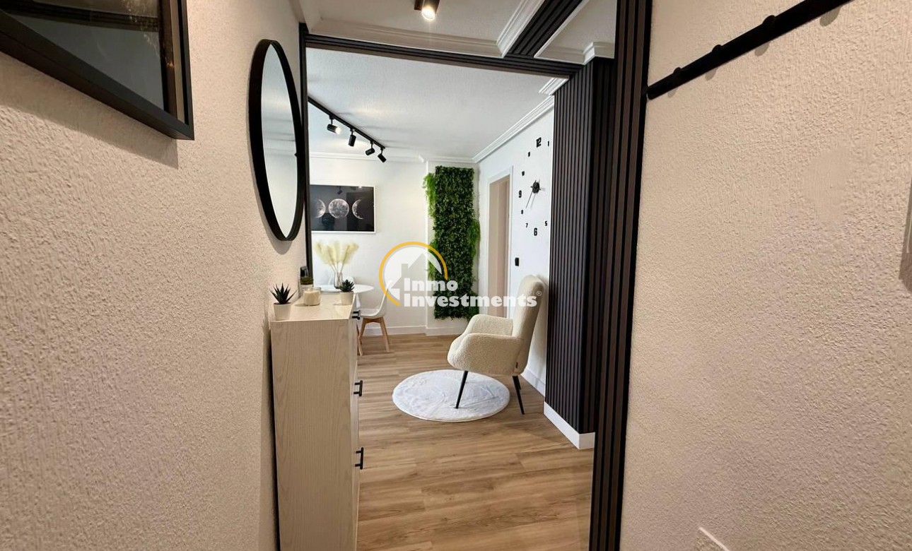 Resale - Apartment - Torrevieja - Playa del Cura