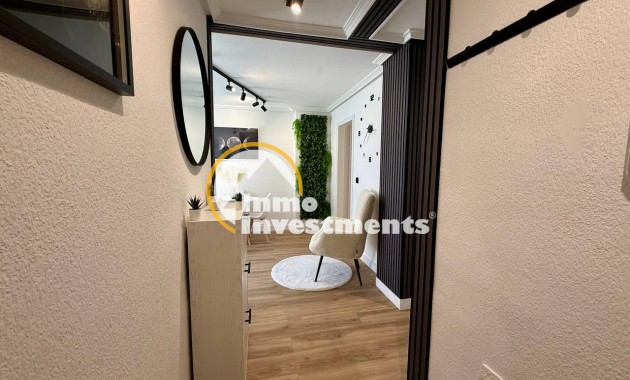 Resale - Apartment - Torrevieja - Playa del Cura