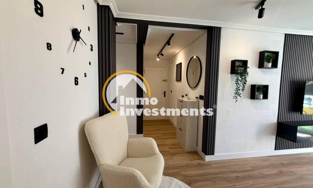 Resale - Apartment - Torrevieja - Playa del Cura