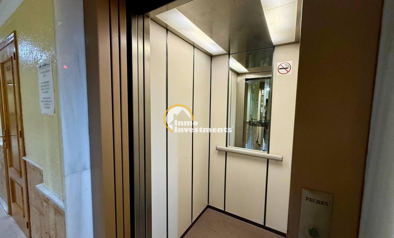 Resale - Apartment - Torrevieja - Playa del Cura