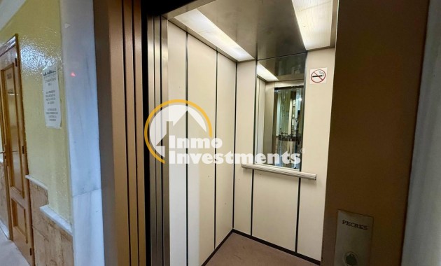 Resale - Apartment - Torrevieja - Playa del Cura