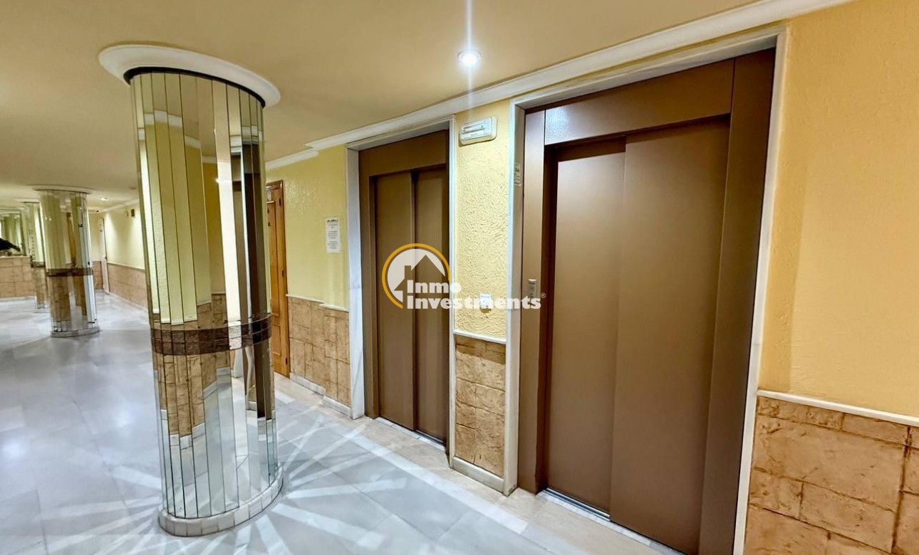 Resale - Apartment - Torrevieja - Playa del Cura