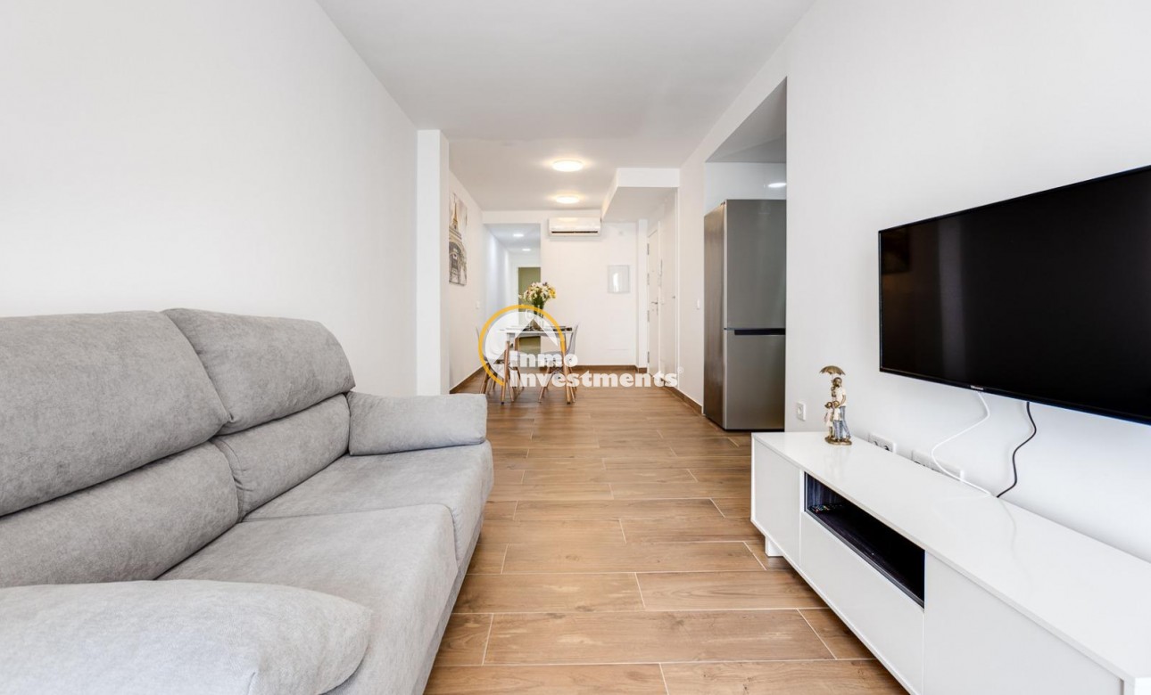 Resale - Apartment - Torrevieja - Estacion de autobuses