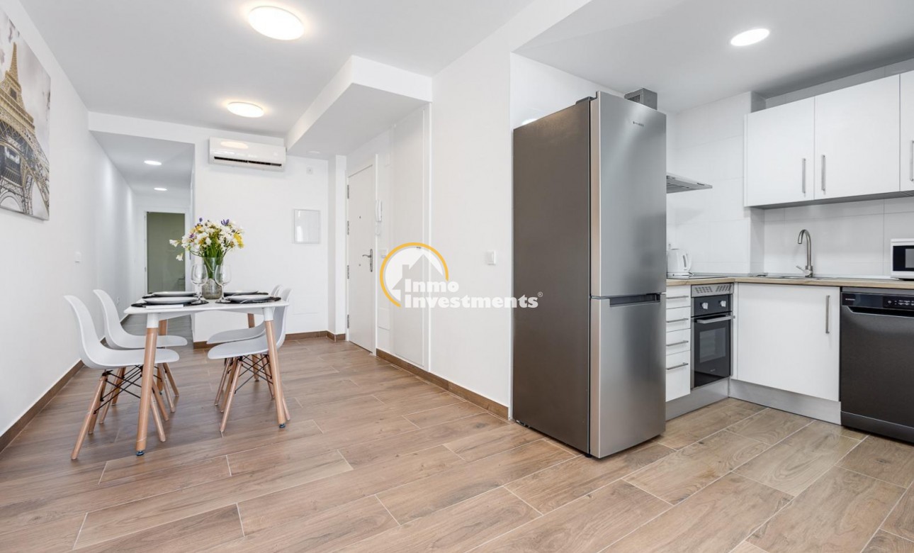 Resale - Apartment - Torrevieja - Estacion de autobuses