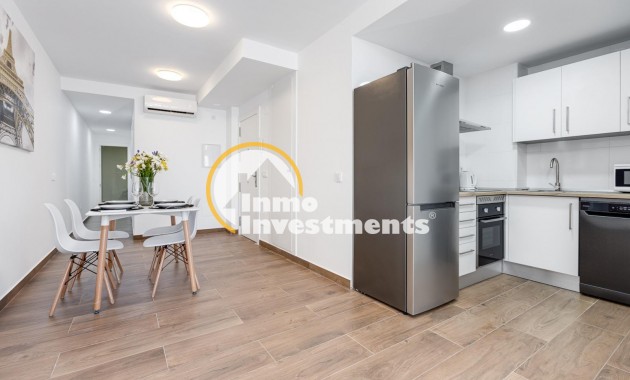 Resale - Apartment - Torrevieja - Estacion de autobuses