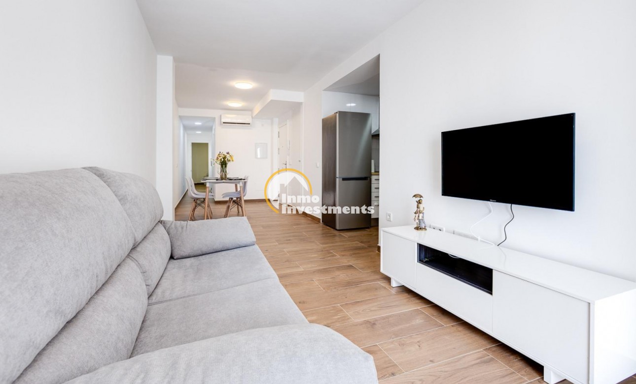 Resale - Apartment - Torrevieja - Estacion de autobuses