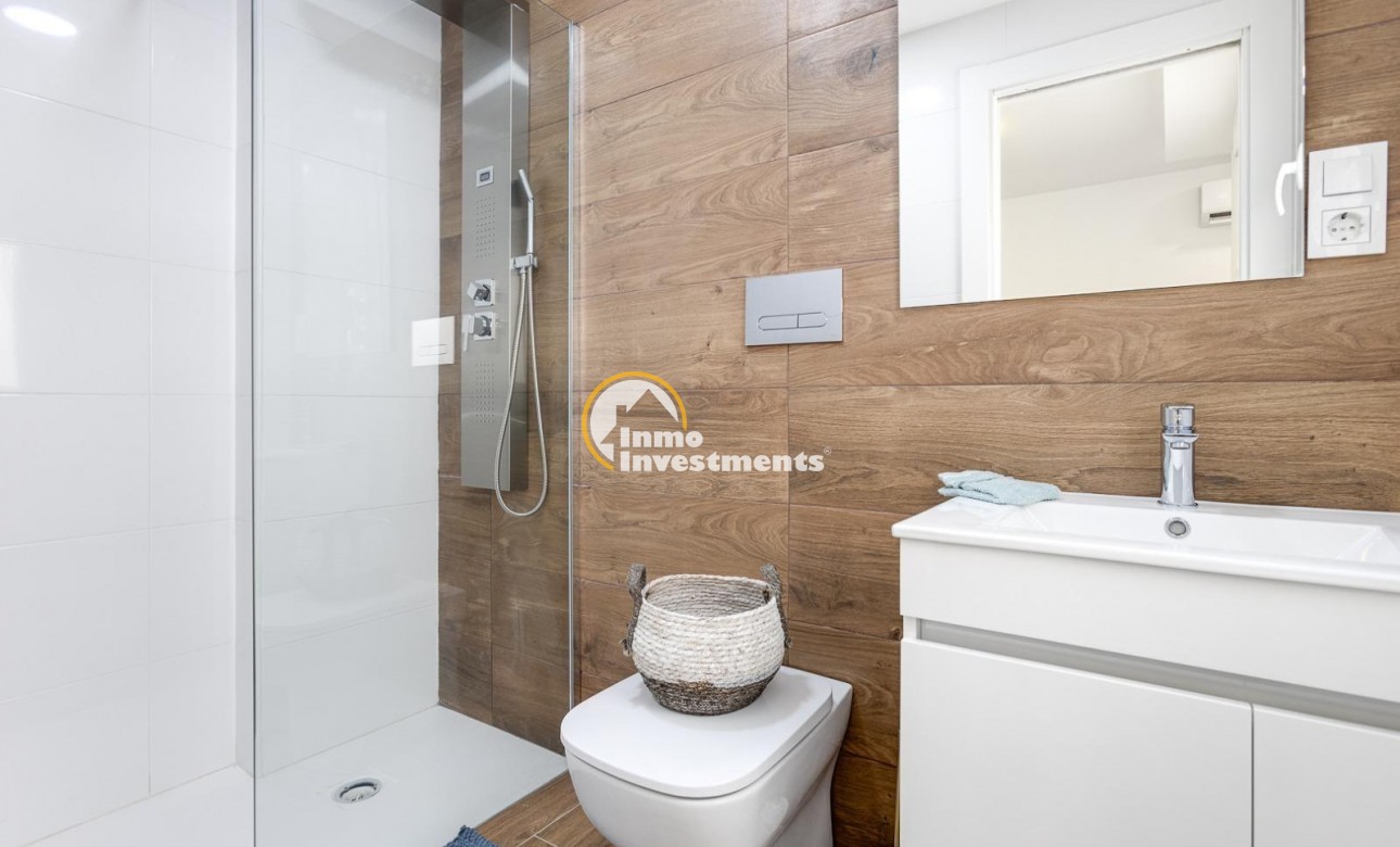 Resale - Apartment - Torrevieja - Estacion de autobuses