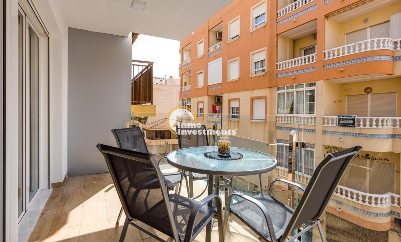 Resale - Apartment - Torrevieja - Estacion de autobuses
