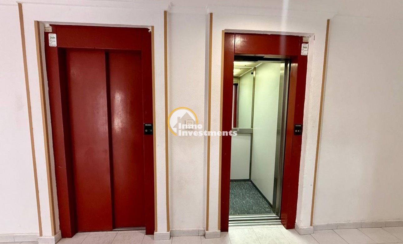 Resale - Apartment - Torrevieja - Playa del Cura