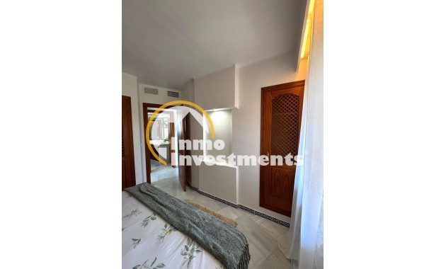 Reventa - Apartamento - Torrevieja - Los Frutales