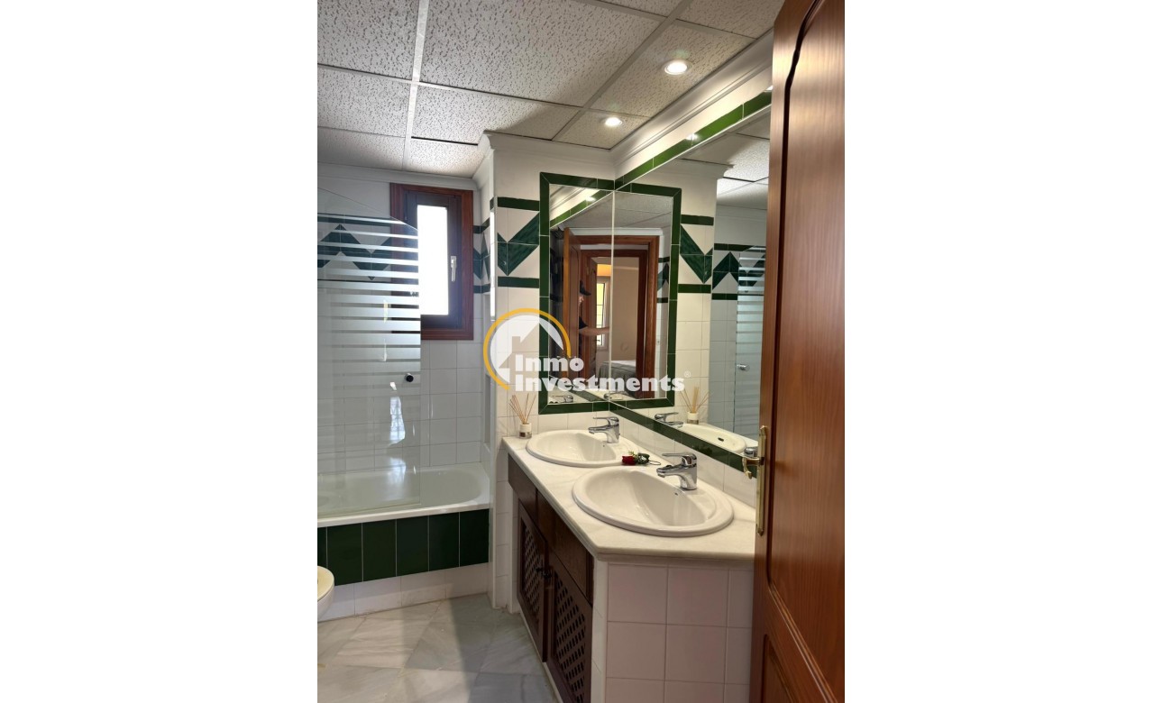 Reventa - Apartamento - Torrevieja - Los Frutales