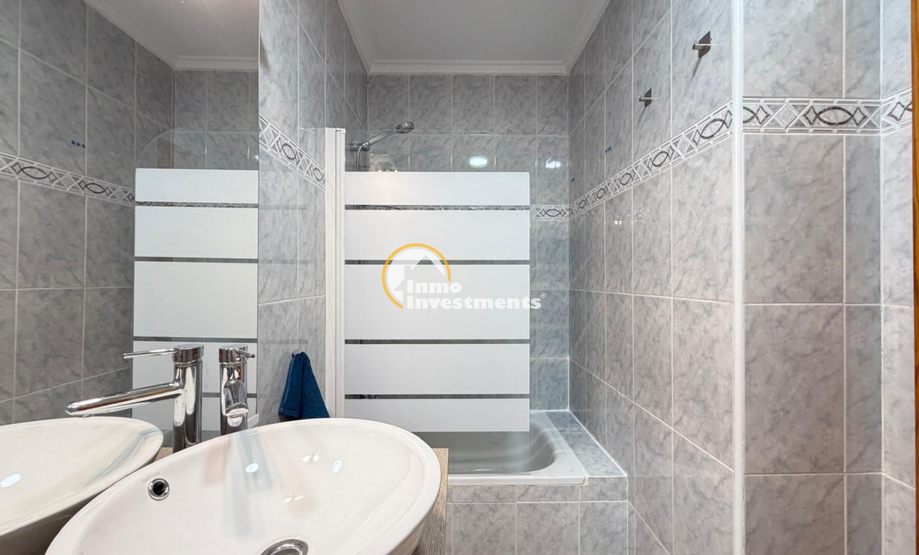 Resale - Apartment - Torrevieja - Playa del Cura