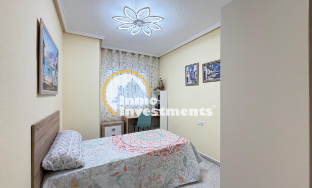 Resale - Apartment - Torrevieja - Playa del Cura