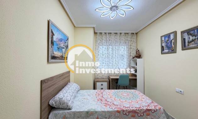 Resale - Apartment - Torrevieja - Playa del Cura