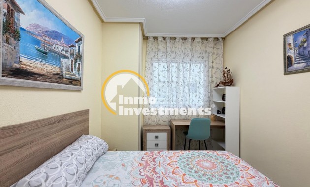 Resale - Apartment - Torrevieja - Playa del Cura