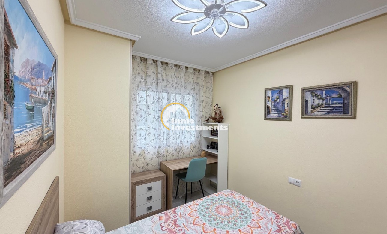 Resale - Apartment - Torrevieja - Playa del Cura