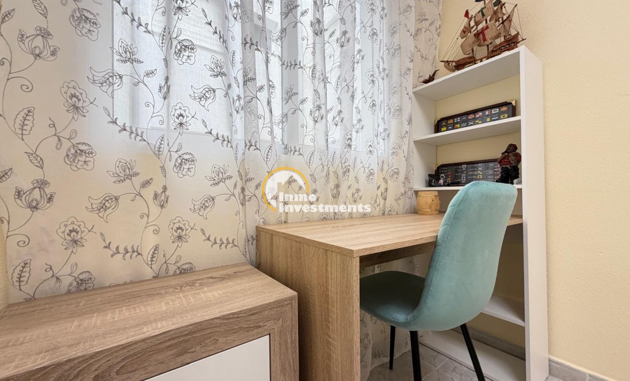 Resale - Apartment - Torrevieja - Playa del Cura