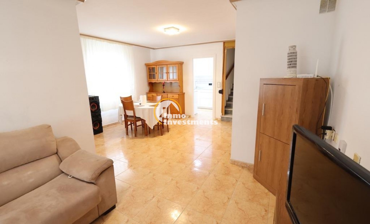 Reventa - Chalet independiente - Torrevieja - El Limonar