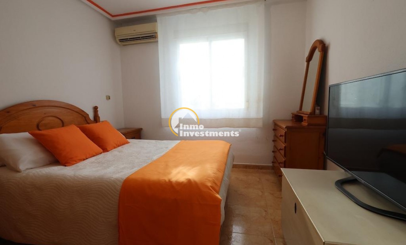 Reventa - Chalet independiente - Torrevieja - El Limonar