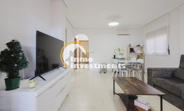 Reventa - Chalet independiente - Torrevieja - Aguas Nuevas