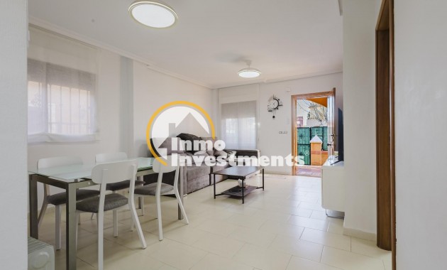 Reventa - Chalet independiente - Torrevieja - Aguas Nuevas