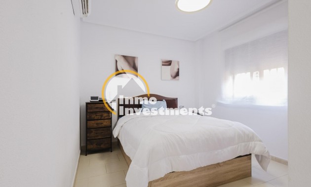 Reventa - Chalet independiente - Torrevieja - Aguas Nuevas