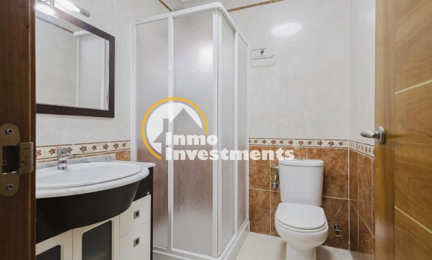 Reventa - Chalet independiente - Torrevieja - Aguas Nuevas
