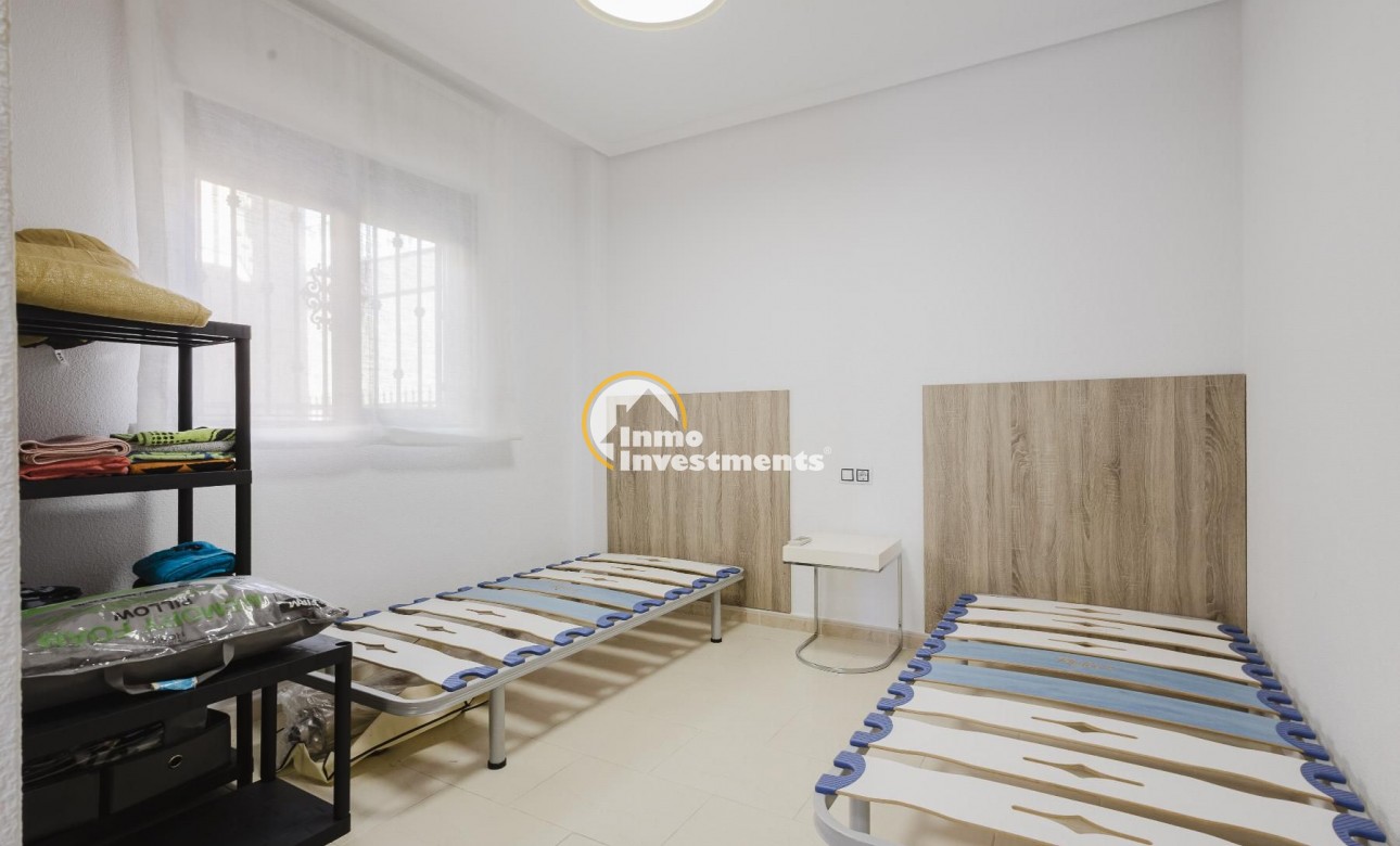 Reventa - Chalet independiente - Torrevieja - Aguas Nuevas