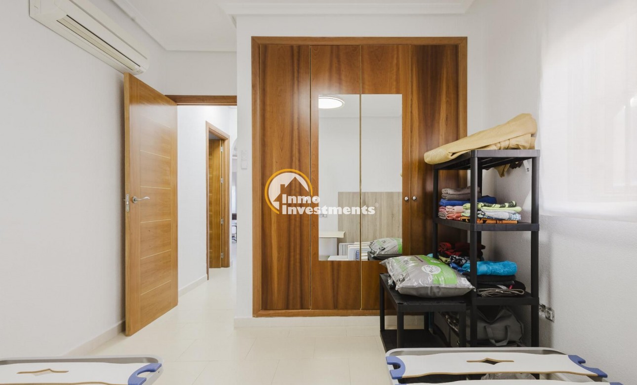 Reventa - Chalet independiente - Torrevieja - Aguas Nuevas