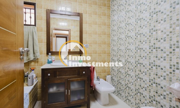 Reventa - Chalet independiente - Torrevieja - Aguas Nuevas