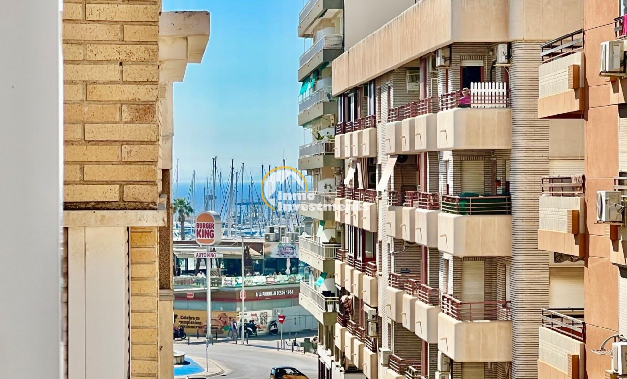 Resale - Apartment - Santa Pola - Puerto