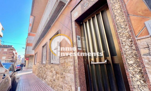 Resale - Apartment - Santa Pola - Puerto