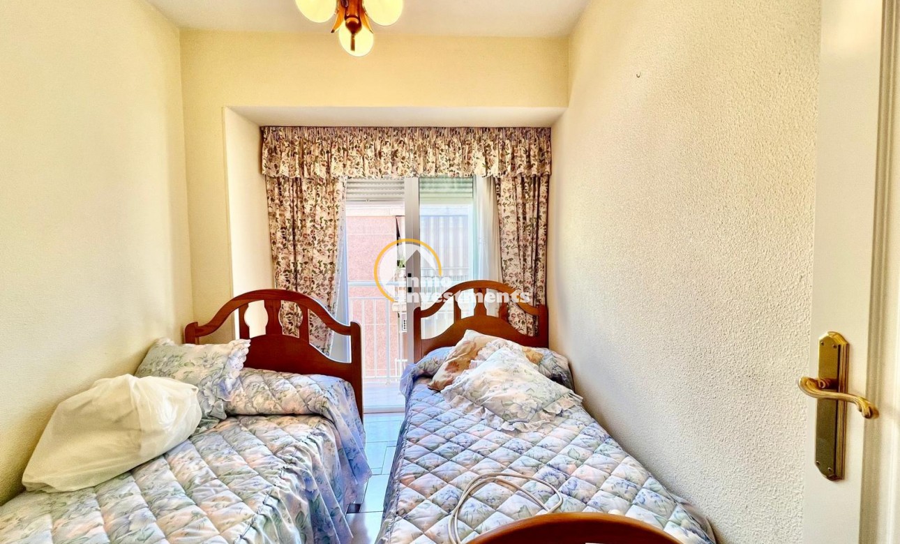 Resale - Apartment - Santa Pola - Puerto