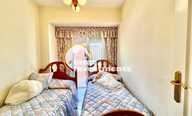 Resale - Apartment - Santa Pola - Puerto