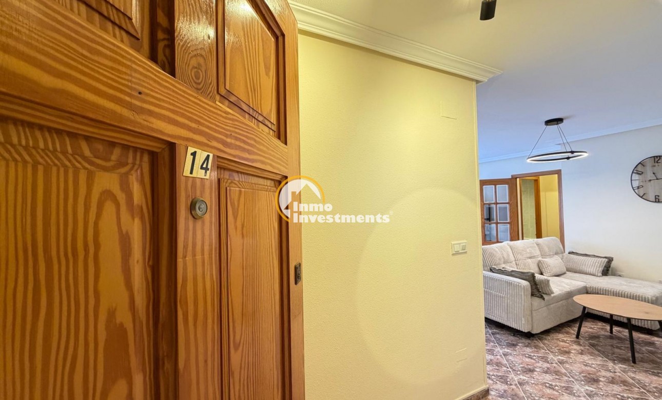 Resale - Apartment - Torrevieja - Playa de Los Locos