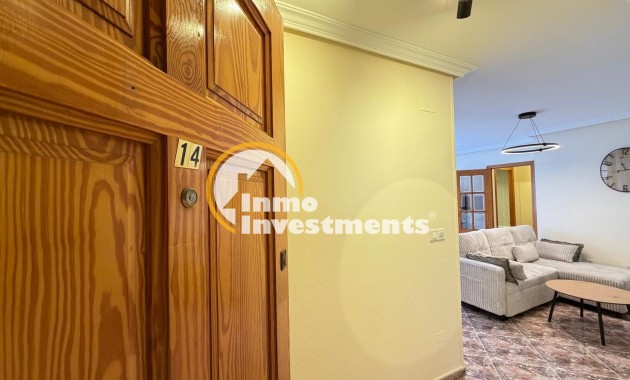 Resale - Apartment - Torrevieja - Playa de Los Locos