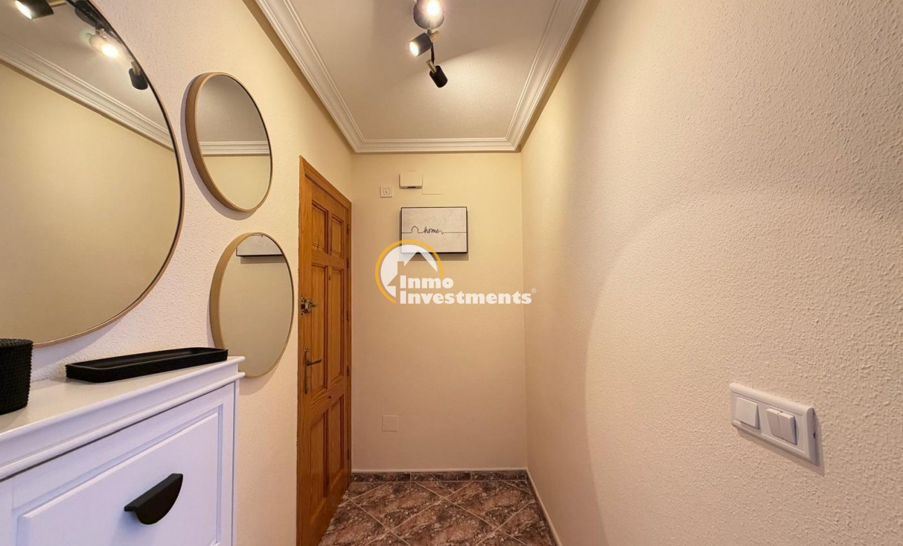 Resale - Apartment - Torrevieja - Playa de Los Locos