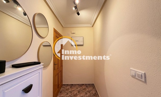 Resale - Apartment - Torrevieja - Playa de Los Locos